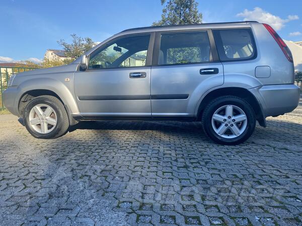 Nissan - X-Trail - 2.2
