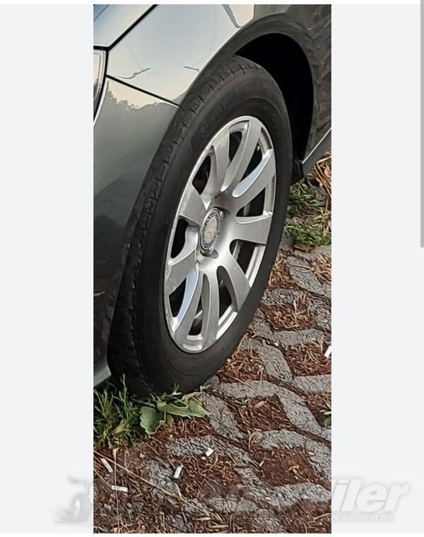 Fabričke felne i Pirelli Sotozero gume