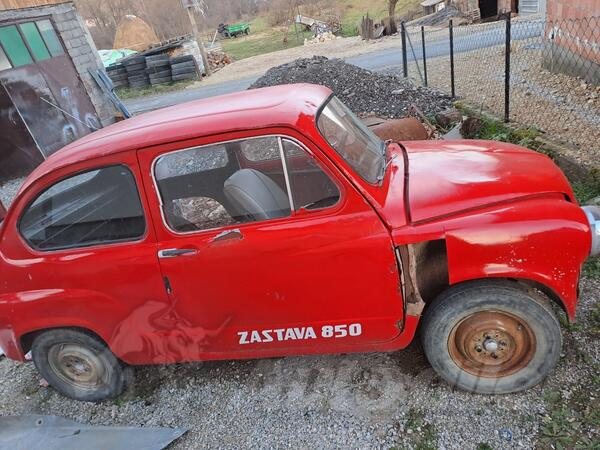 Zastava - 750 - 750 le