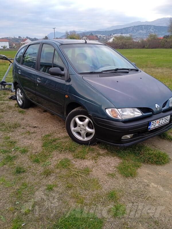 Renault - Megane - 2.0 b