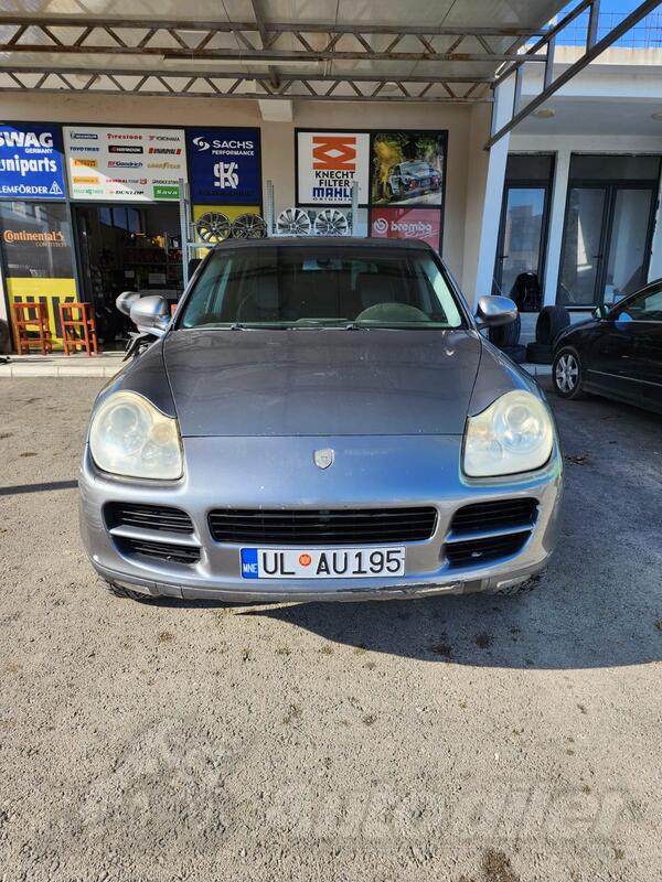 Porsche - Cayenne - 3.2 benzin