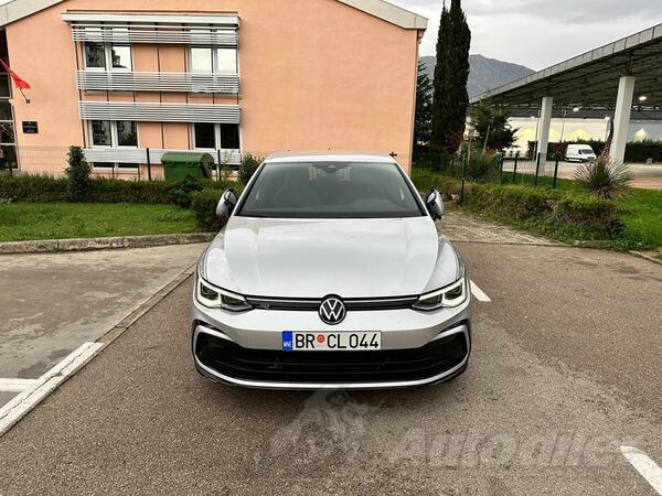 Volkswagen - Golf 8 - R LINE