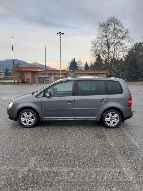 Volkswagen - Touran - 2.0 TDI
