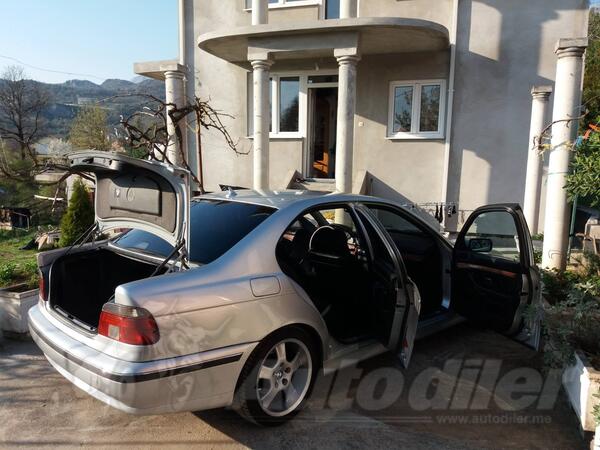 BMW - 525 - dds