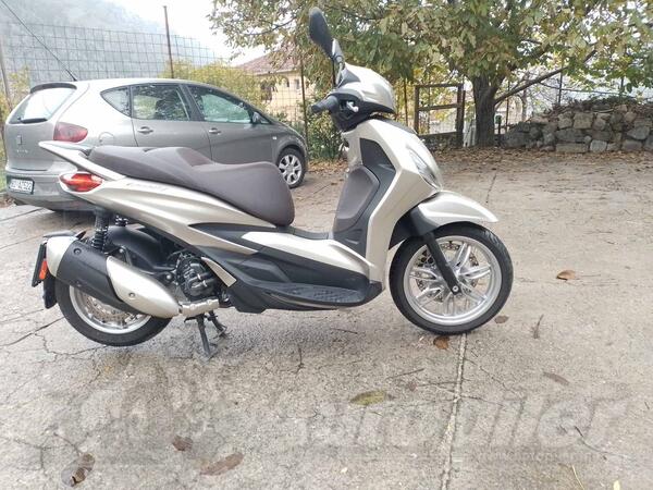 Piaggio - Beverly 300 HPE