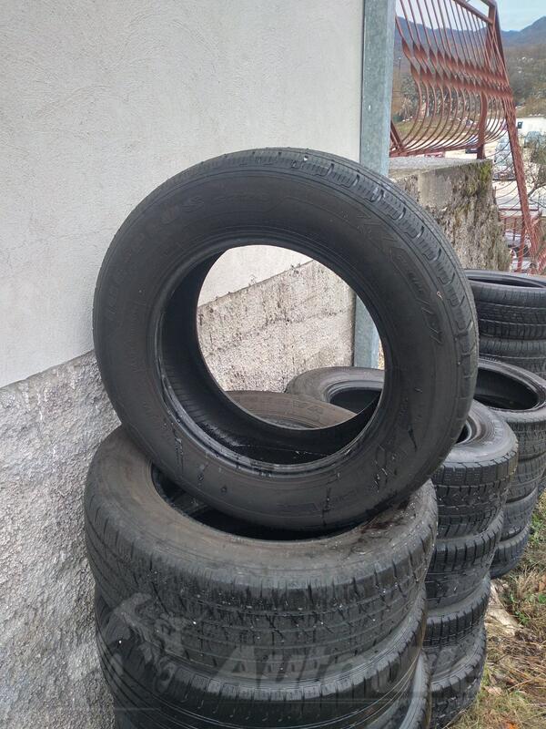 Nokian - 235/65-r17 ice plus - Zimska guma