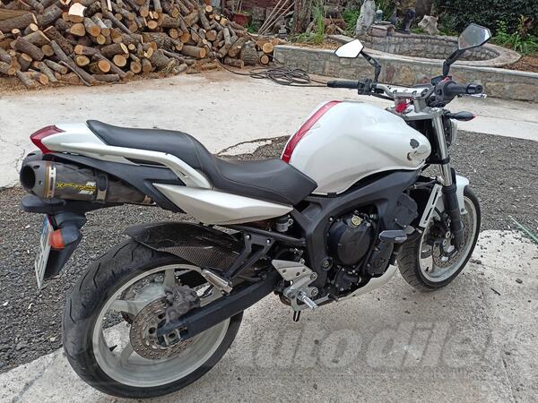 Yamaha - fz6S2
