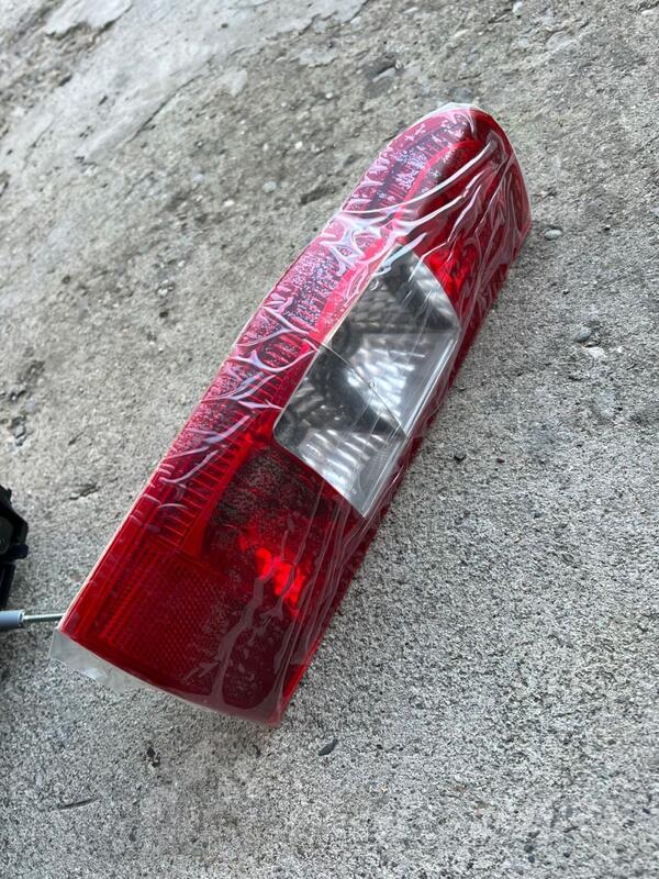 Oba stop svjetla za Ford - 2007-2013