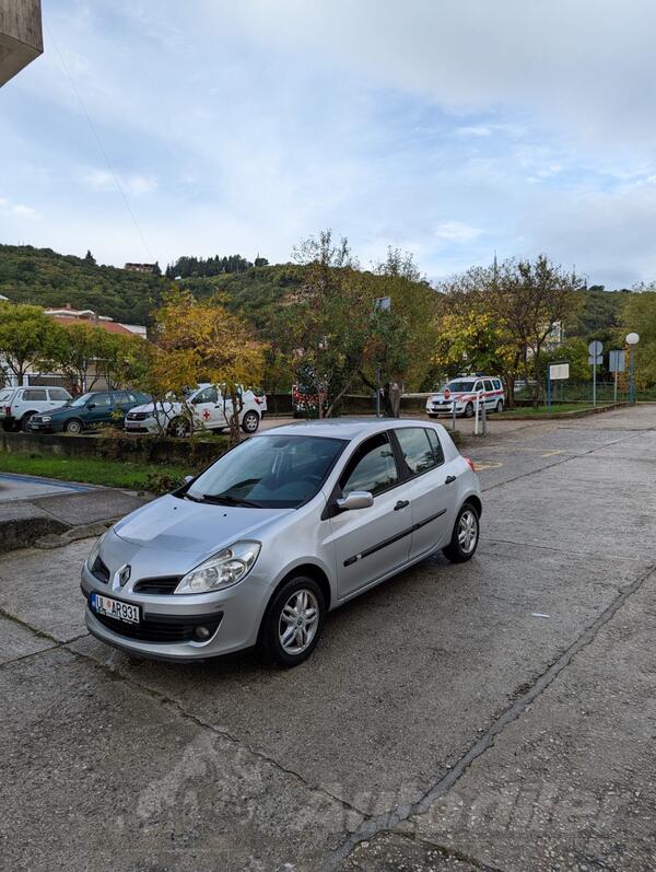 Renault - Clio - 1.5 DCI