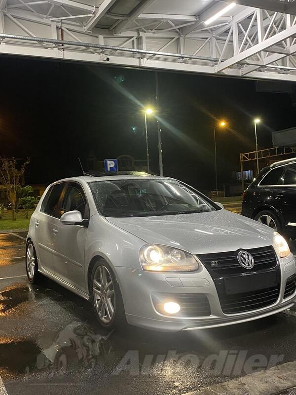 Volkswagen - Golf 5 - 2.0