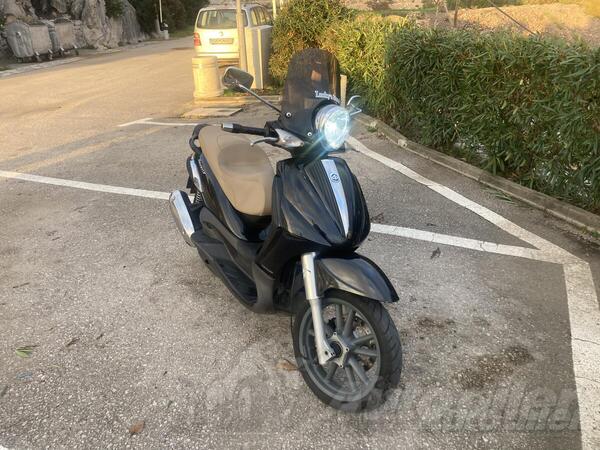 Piaggio - Beverly