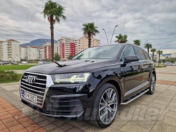 Audi - Q7 - S -line