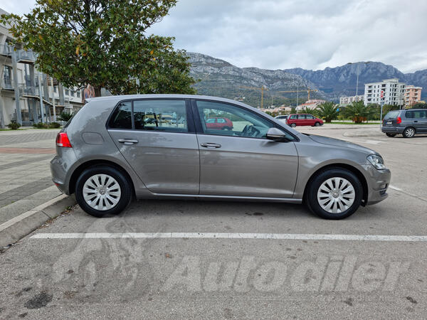 Volkswagen - Golf 7 - 1.6 TDI BLUEMOTION