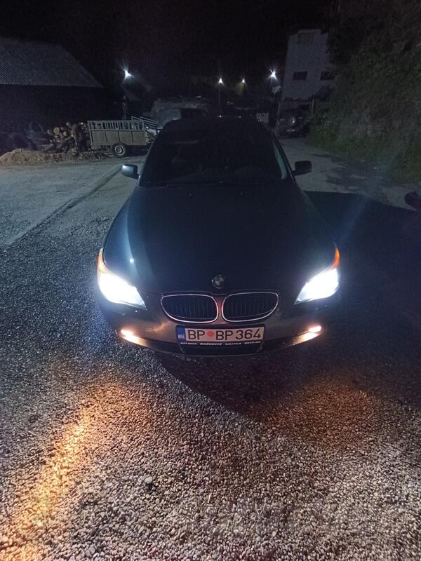 BMW - 530 - E60