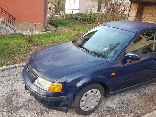 Volkswagen - Passat - 1.6 benzin plin