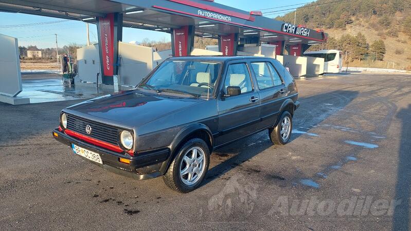 Volkswagen - Golf 2 - 1590