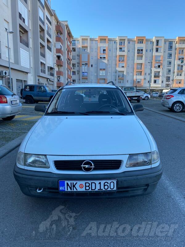 Opel - Astra - 1.4 karavan