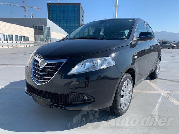 Lancia - Ypsilon - 1.2 i 8v