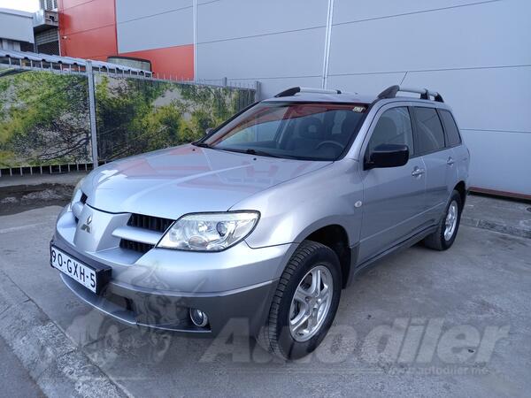 Mitsubishi - Outlander