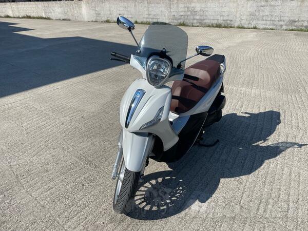 Piaggio - BEVERLY 300 ABS