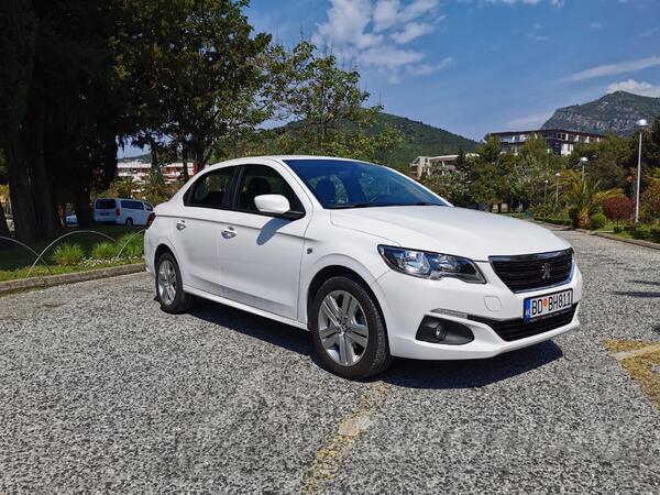 Peugeot - 301 - 1.6 automatik