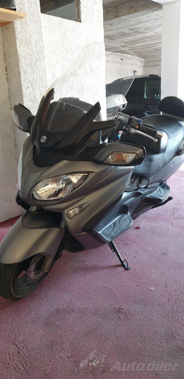 Suzuki - Burgman 650 executive