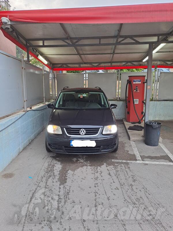 Volkswagen - Touran - 2.0 tdi