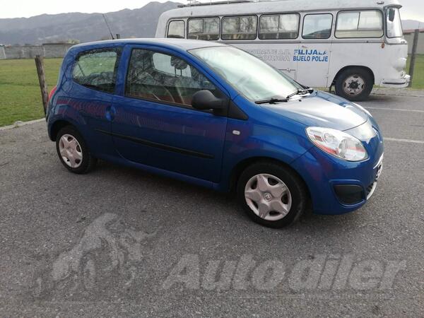 Renault - Twingo