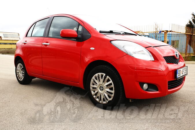 Toyota - Yaris - 1.3 VVT -I 5V LUNA