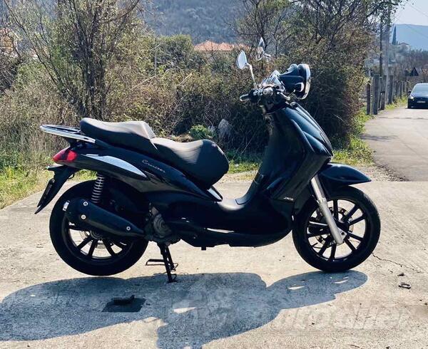 Piaggio - Beverly 250 - Cijena 1400 € - Montenegro Tivat > City