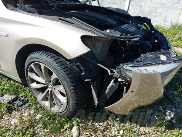 U djelovima BMW - 535 Gran Turismo 3000