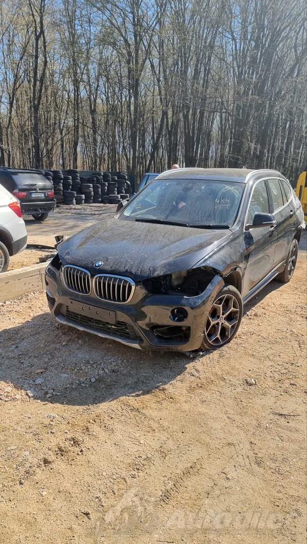 BMW - X1 2000 in parts