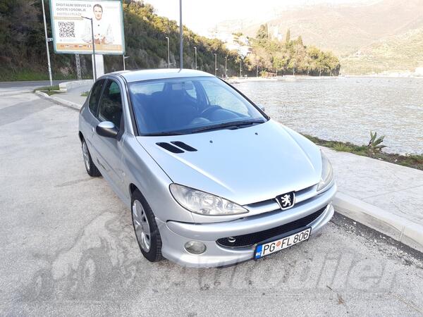 Peugeot - 206 - 1.6 HDI RESTAJLING