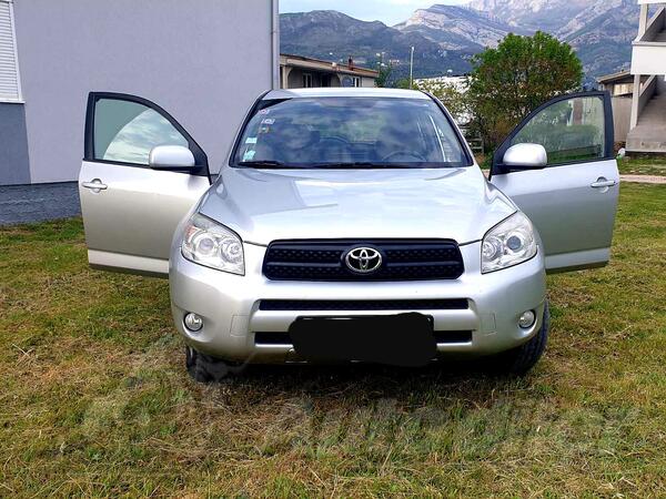 Toyota - RAV 4 - 2.2tdi