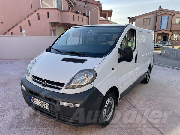 Opel - Vivaro 1.9