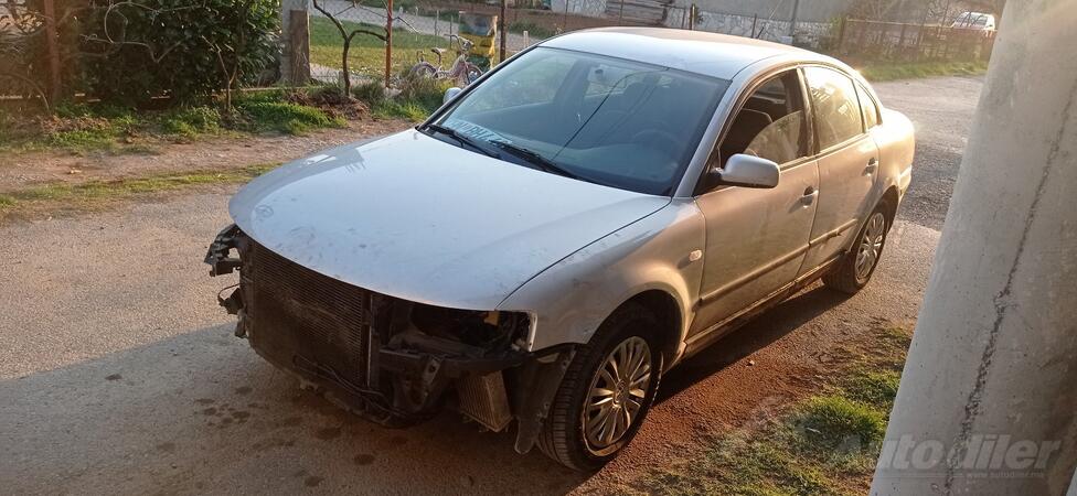 U djelovima Volkswagen - Passat 1.9