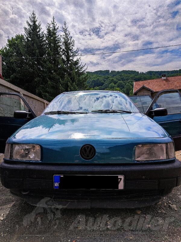 Volkswagen - Passat - B3