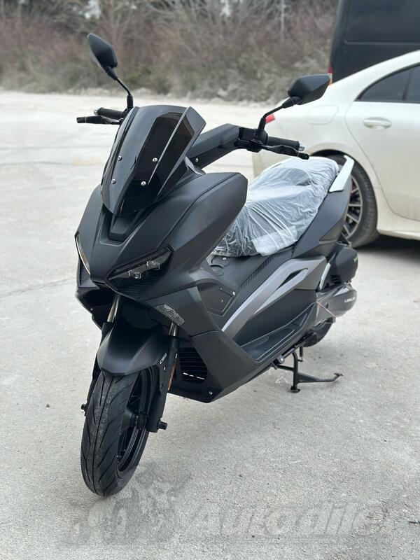 Longjia - NOVI VMAX 125