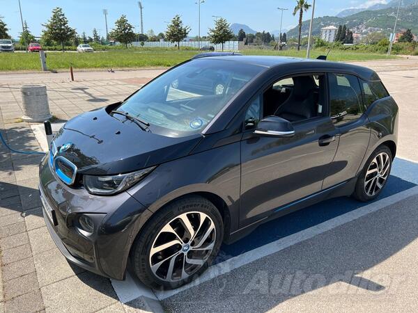 BMW - i3