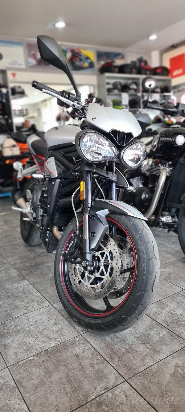 Triumph - STREET TRIPLE R