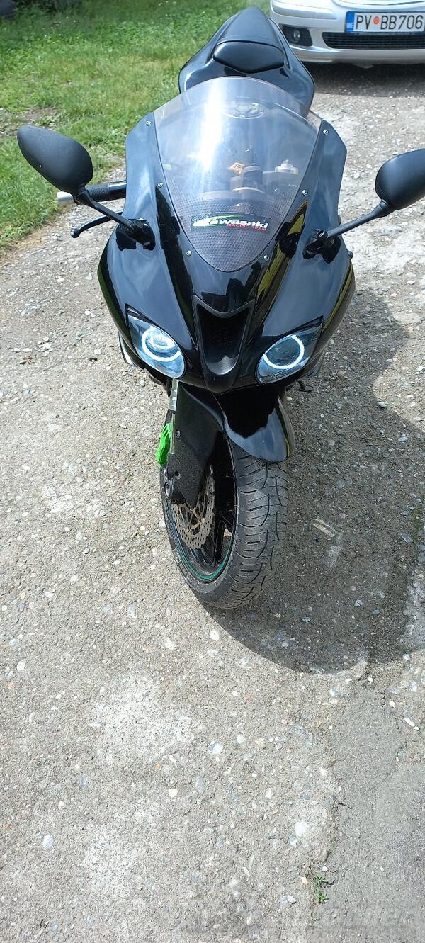 Kawasaki - ninja