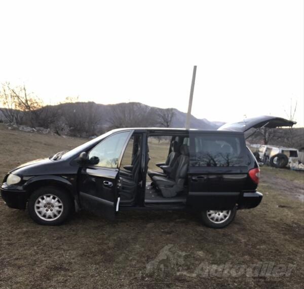 Chrysler - Voyager - 2.8 D