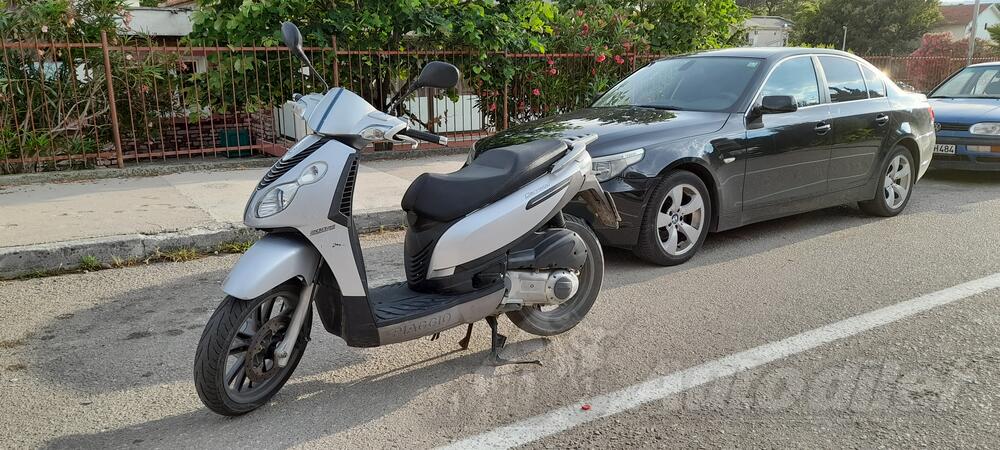 Piaggio - Carnaby