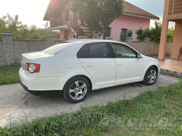 Volkswagen - Jetta - 1.9tdi