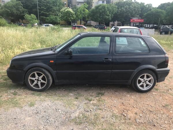 Volkswagen - Golf 3 - 1.8