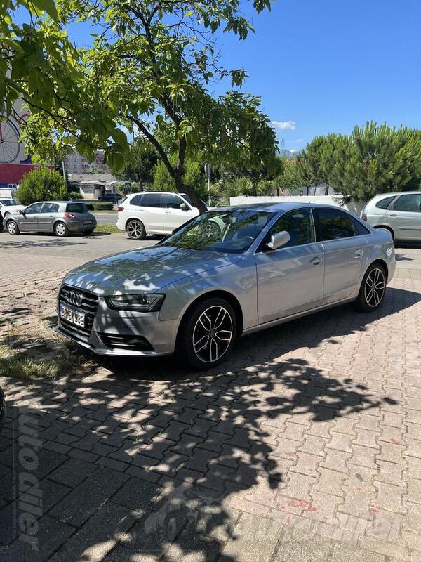 Audi - A4 - S line 2.0 TDI