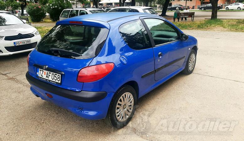 Peugeot - 206 - 1,1