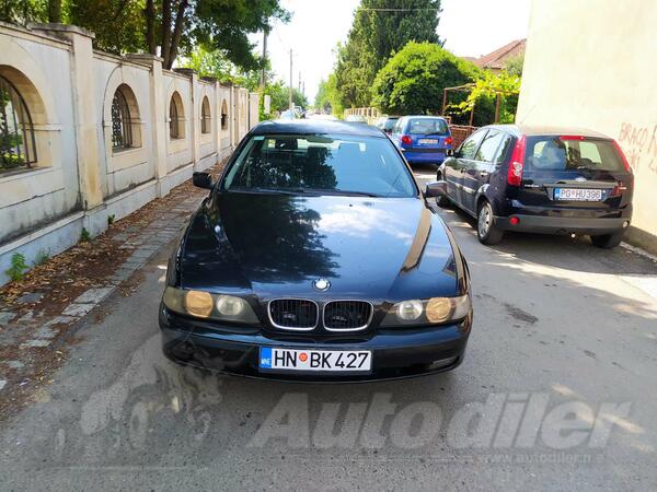 BMW - 520 - 520i