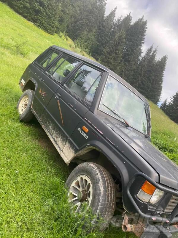 Mitsubishi - Pajero - 2.5