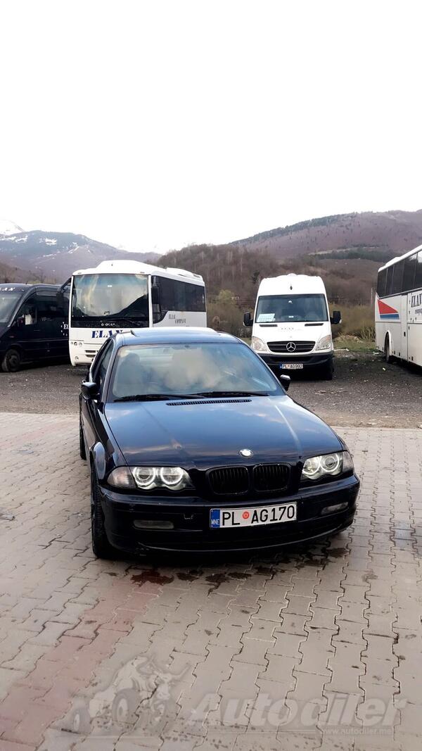 BMW - 330 - E46